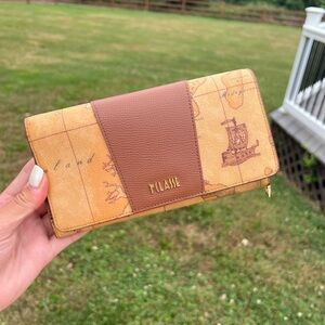 Alviero Martini Prima Classe Wallet